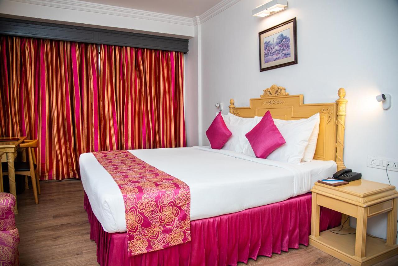 Golden Parkk Hotel Колката Екстер'єр фото