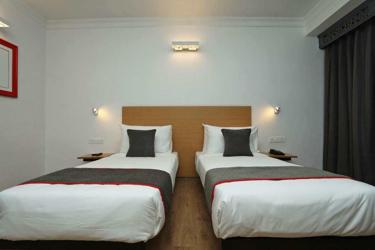 Golden Parkk Hotel Колката Екстер'єр фото