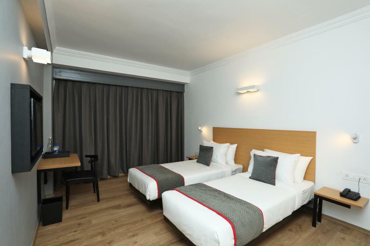 Golden Parkk Hotel Колката Екстер'єр фото