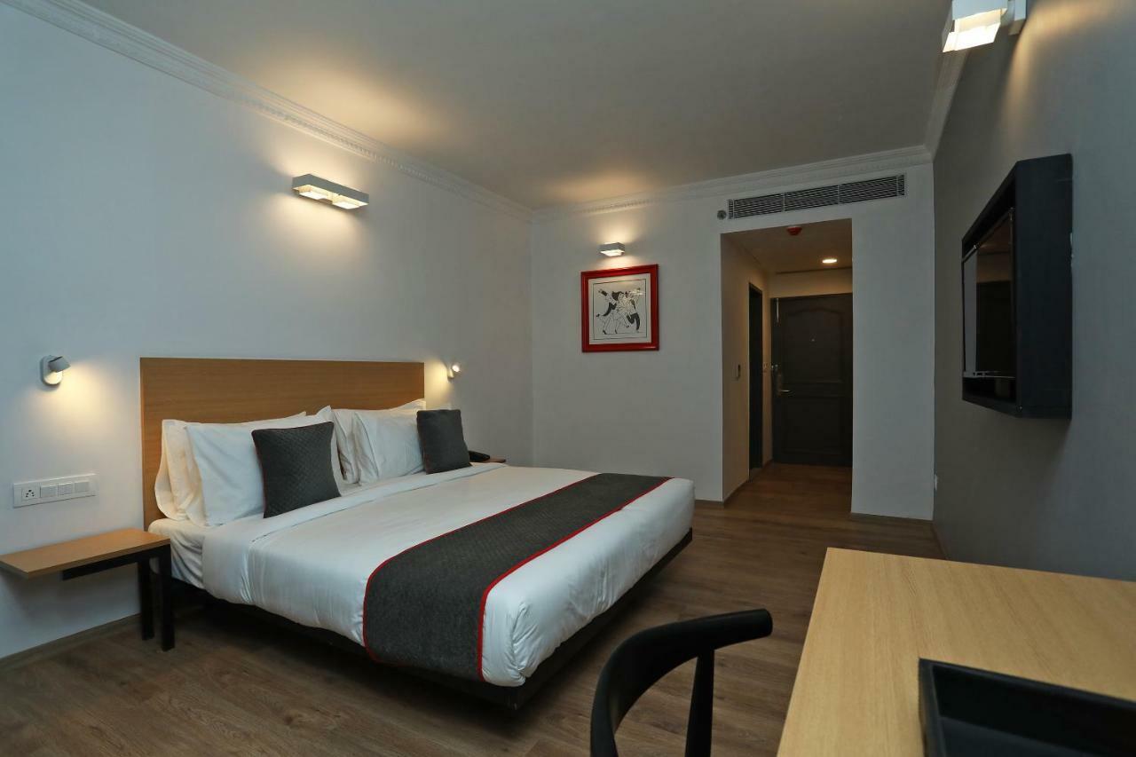 Golden Parkk Hotel Колката Екстер'єр фото